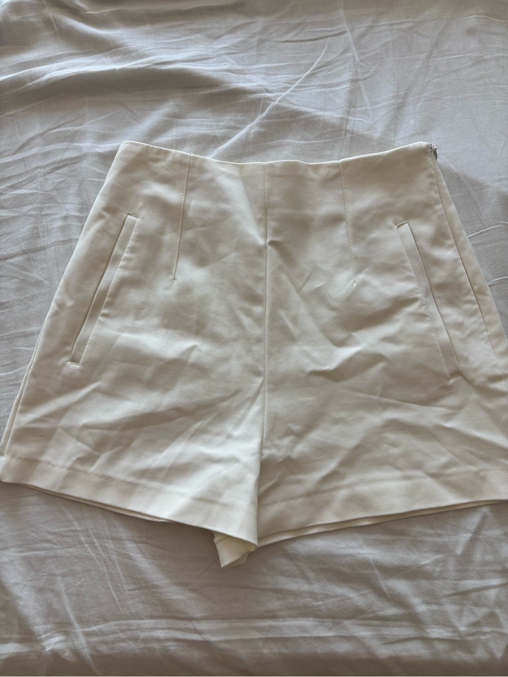 Zara High-Waist Cream Tailored Shorts